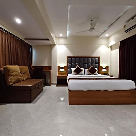 Hotel Ratna Mahal มุมไบ ภายนอก รูปภาพ