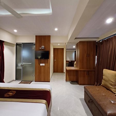 Hotel Ratna Mahal มุมไบ ภายนอก รูปภาพ