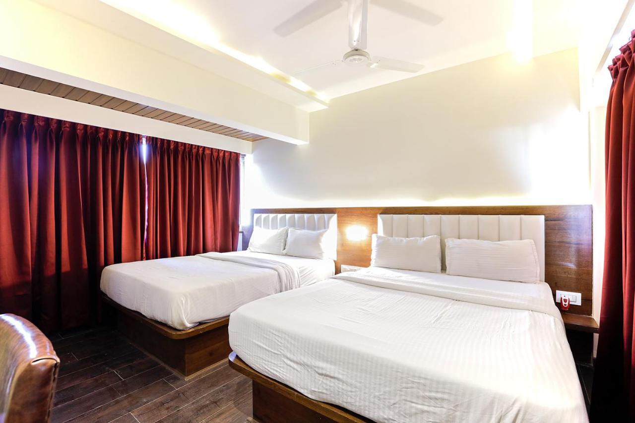 Hotel Ratna Mahal มุมไบ ภายนอก รูปภาพ