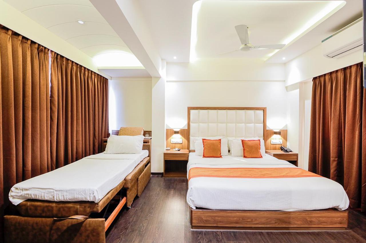 Hotel Ratna Mahal มุมไบ ภายนอก รูปภาพ